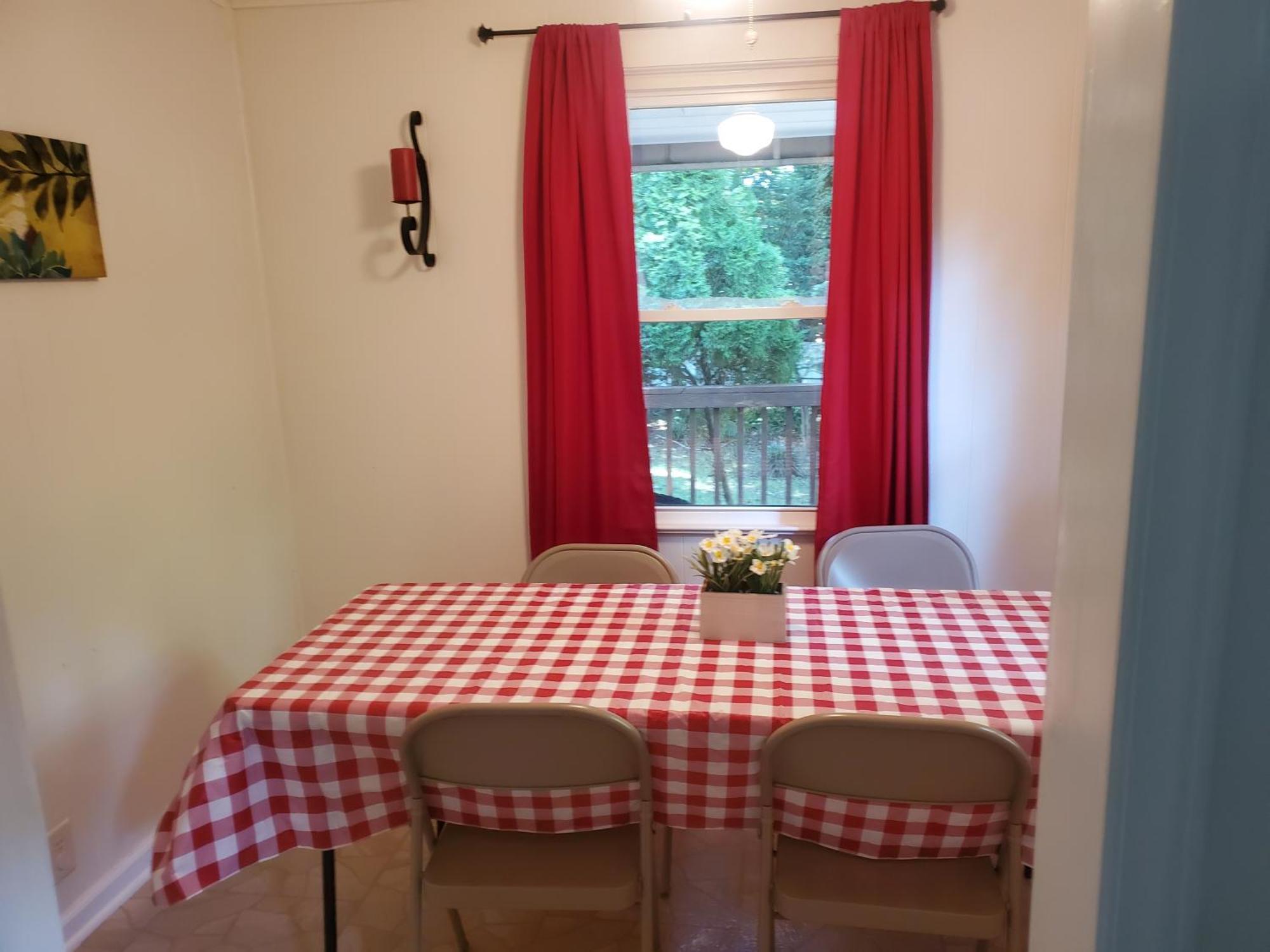 Private Single Level Standalone House Large Lot - 3 Bedrooms Charlotte Ngoại thất bức ảnh